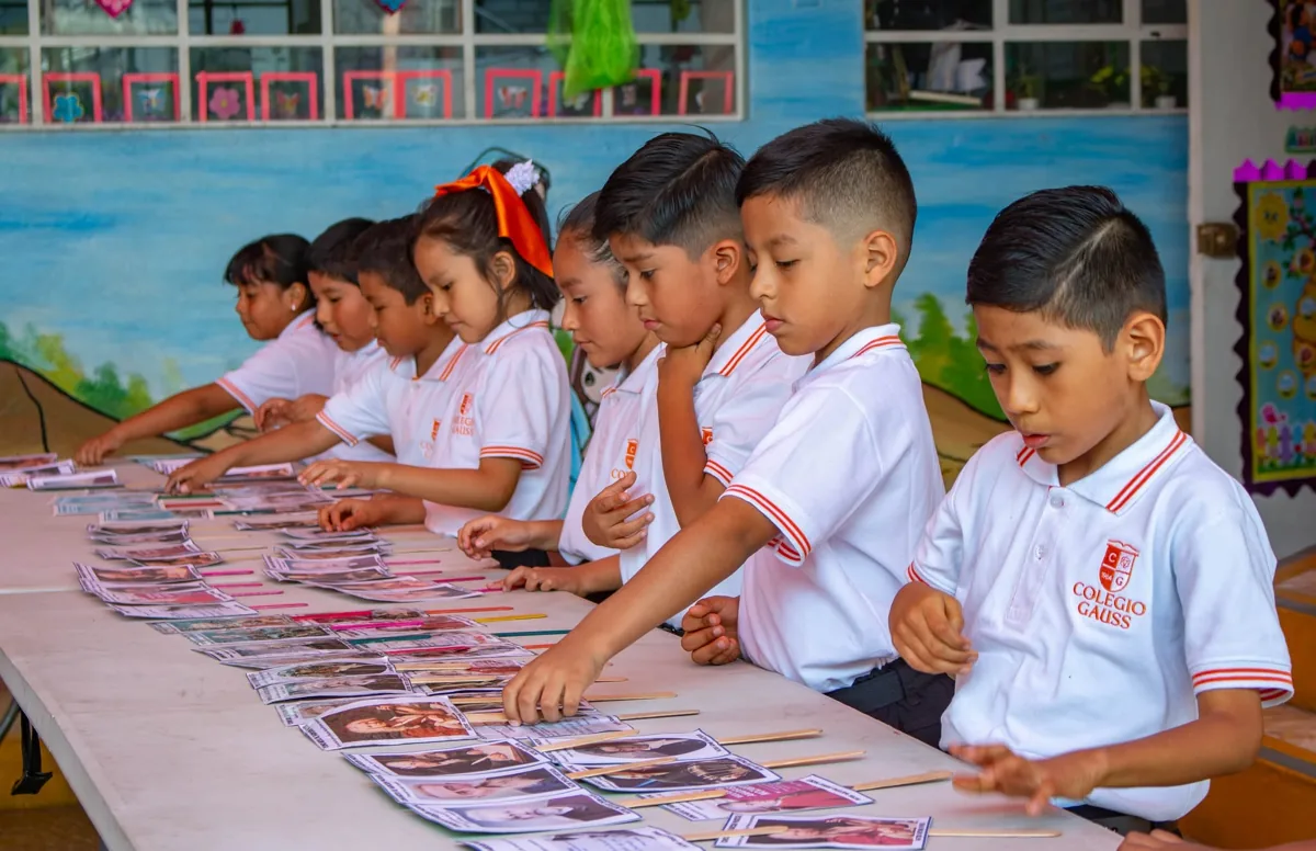Participantes del concurso de audición musical del colegio