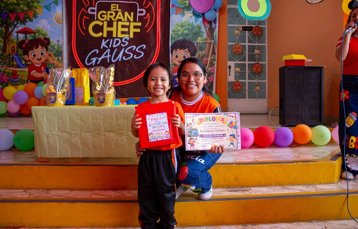 Niño y familia en la actividad Gran Chef Kids