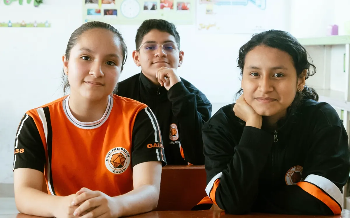 Estudiantes del Colegio Gauss compartiendo el aula